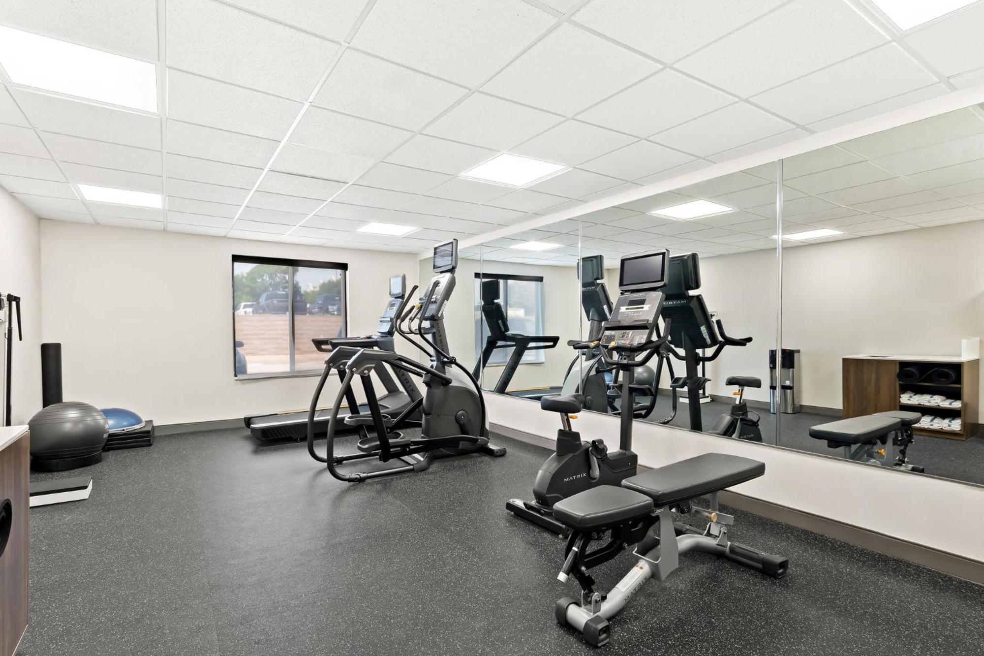 Holiday Inn Express & Suites Perry By Ihg Exteriör bild