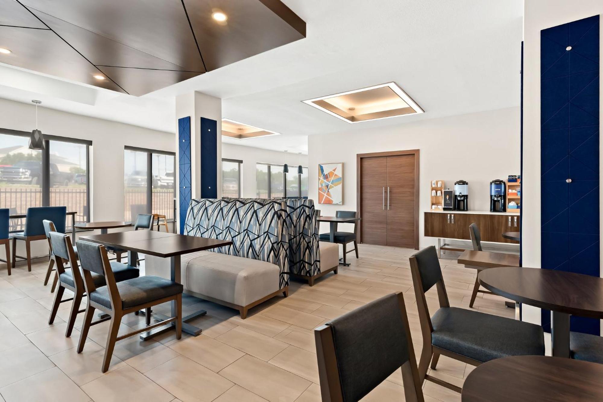 Holiday Inn Express & Suites Perry By Ihg Exteriör bild