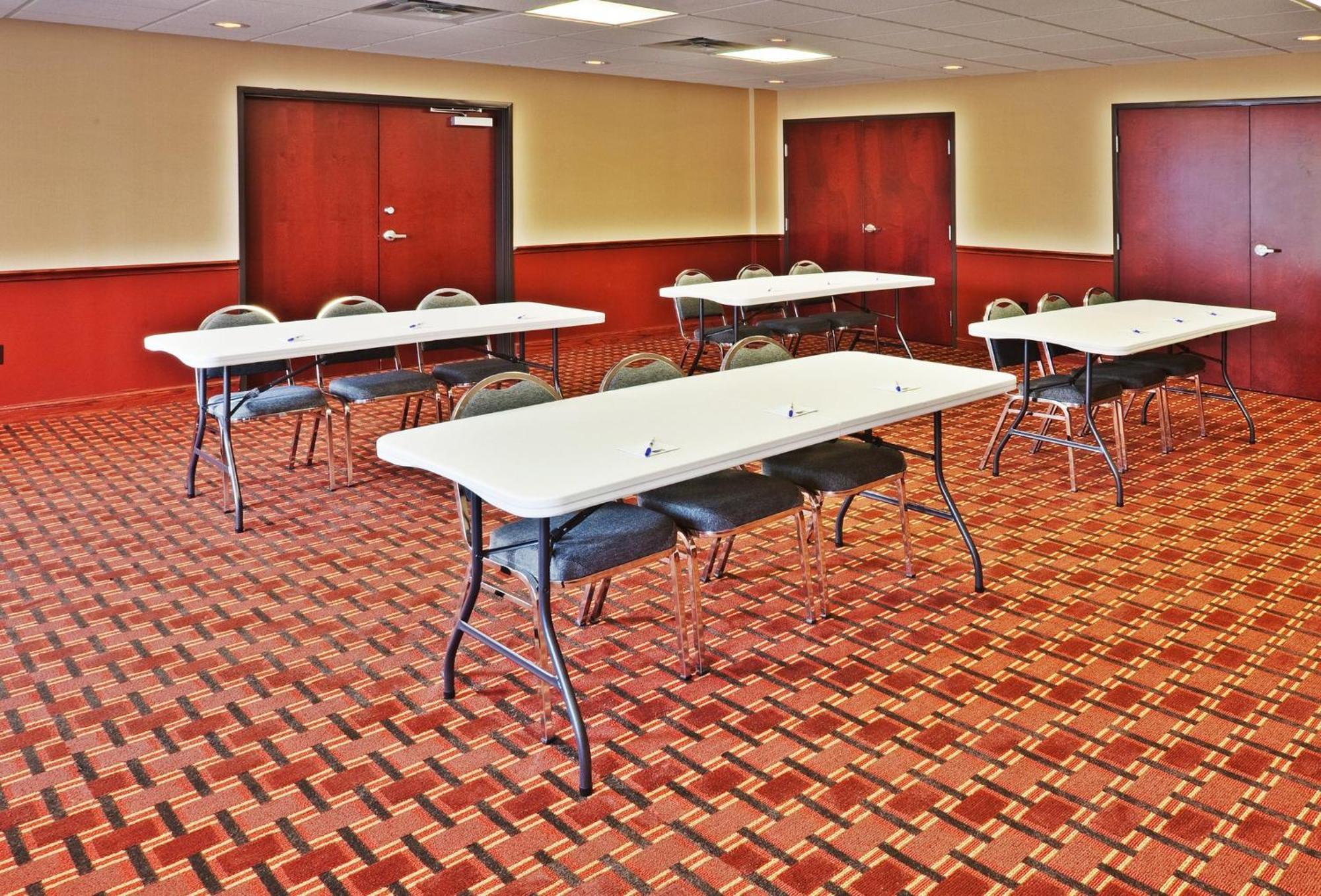 Holiday Inn Express & Suites Perry By Ihg Exteriör bild
